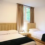 New Boulevard Inn